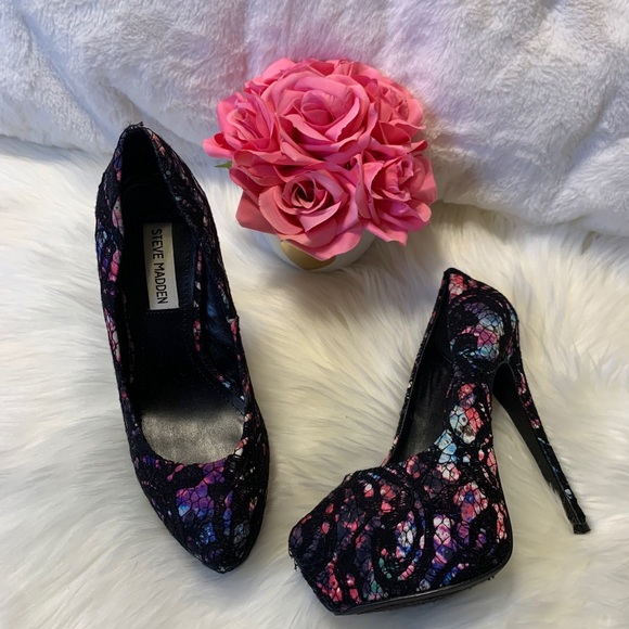 Steve Madden Jezebel Black Multi Lace Pump - Picture 4 of 14